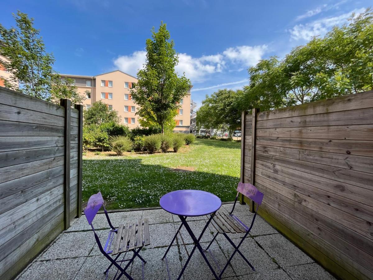 Acajou, Studio Avec Terrasse Et Parking Prive Caen Exterior photo