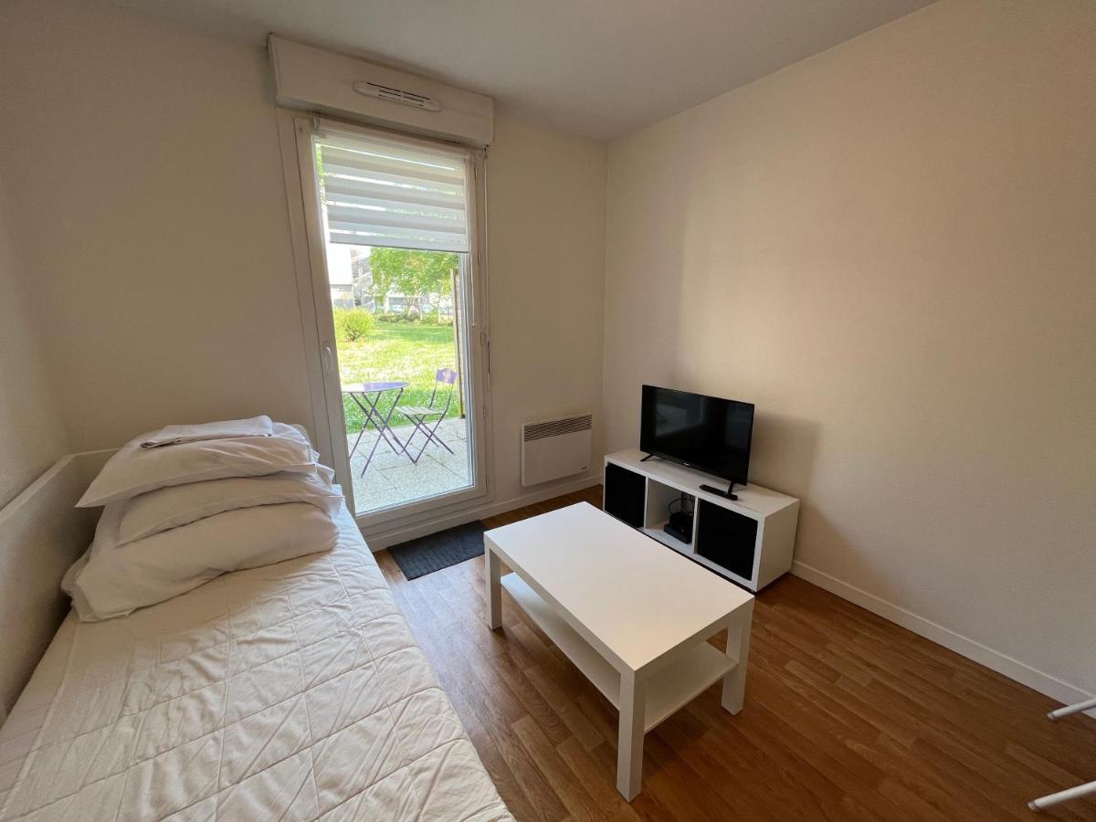 Acajou, Studio Avec Terrasse Et Parking Prive Caen Exterior photo